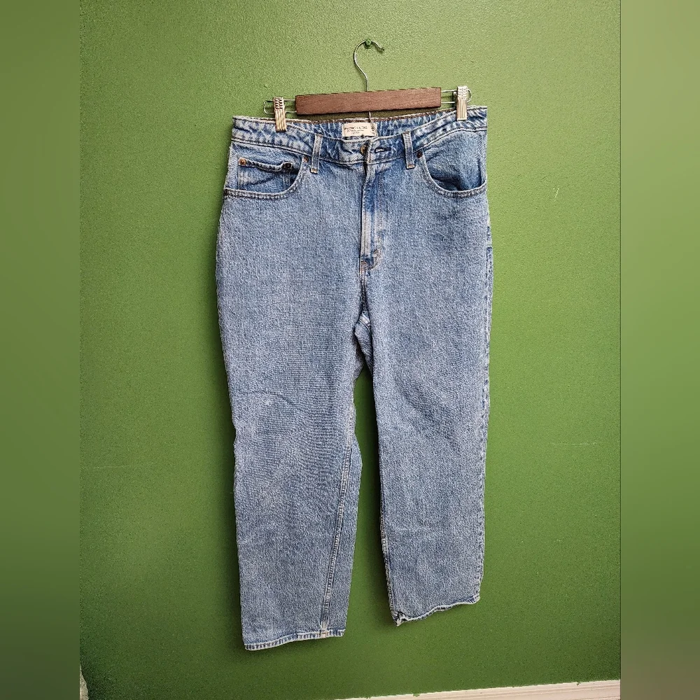 Abercrombie & Fitch Light Blue High-Rise Mom Jeans - Picture 1 of 3